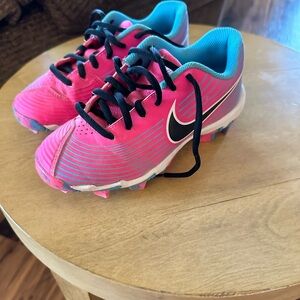 Nike Girls Softball cleats